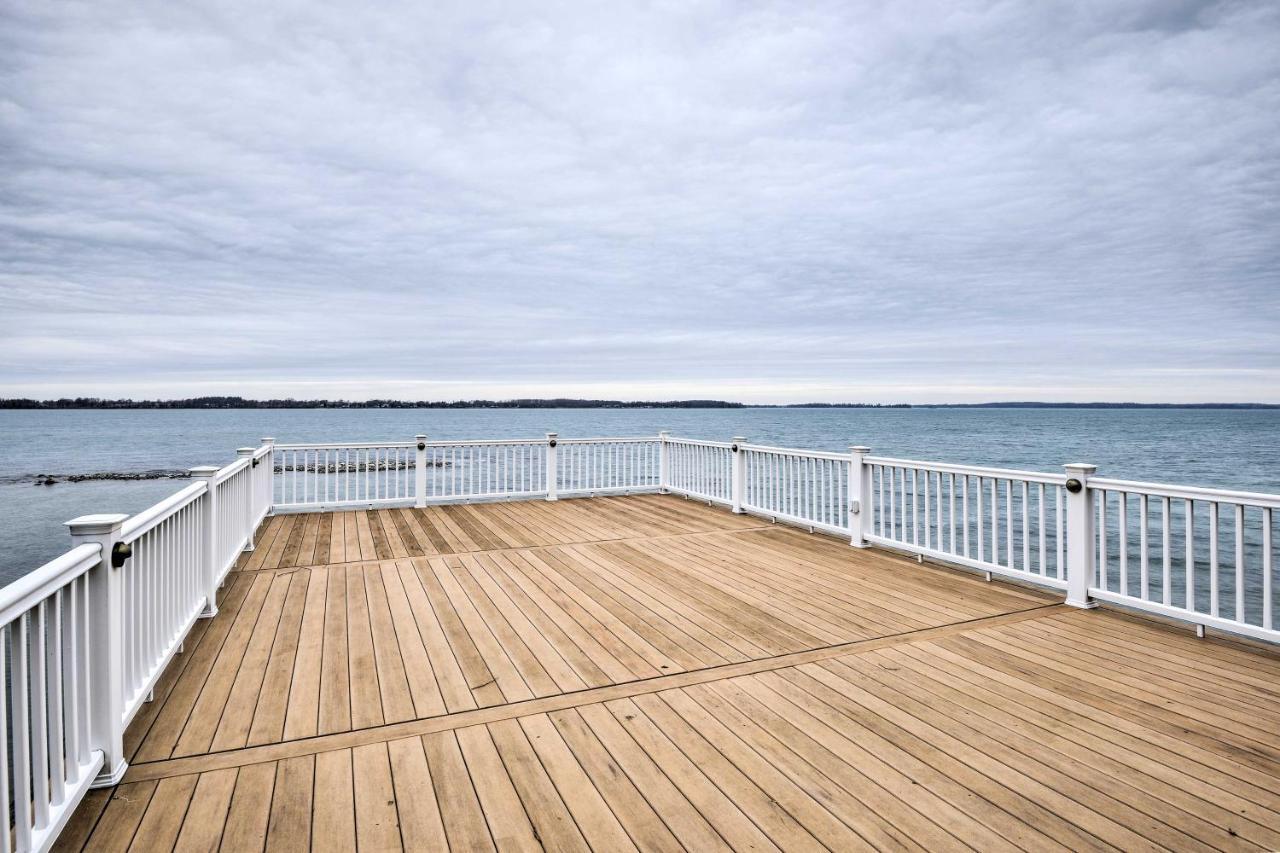 Waterfront Cottage On Sawmill Bay With Deck! Clayton Buitenkant foto